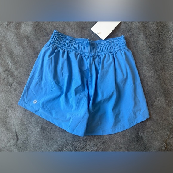 Lululemon Pace Crush High-Rise Short 2.5"
Pool Party XXS - Picture 2 of 4